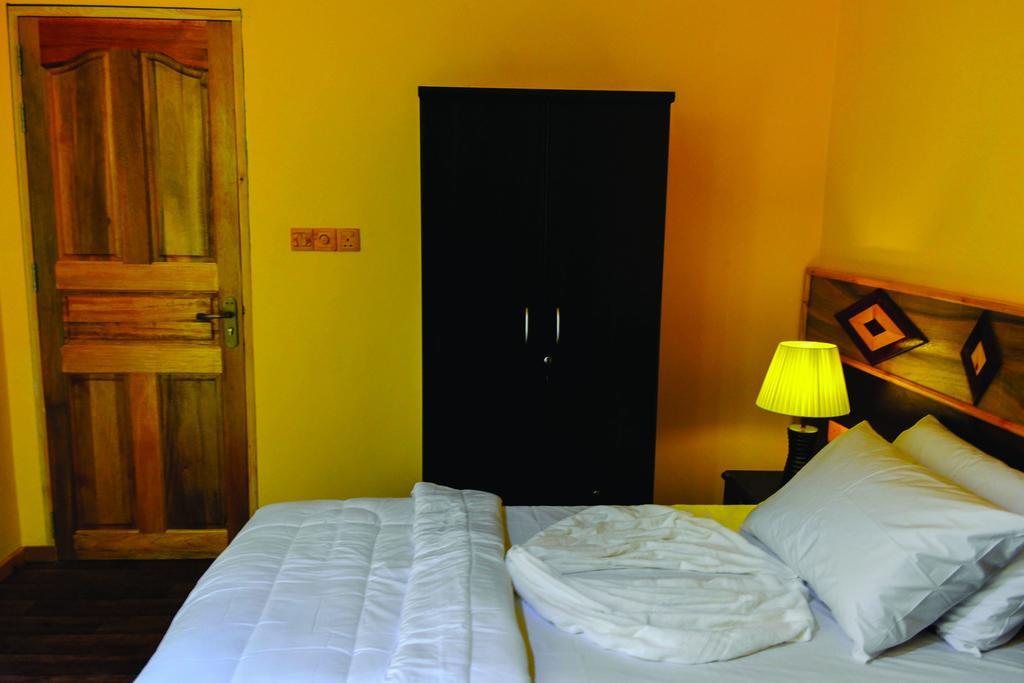 Siesta Beach Hotel Maafushi Exterior photo