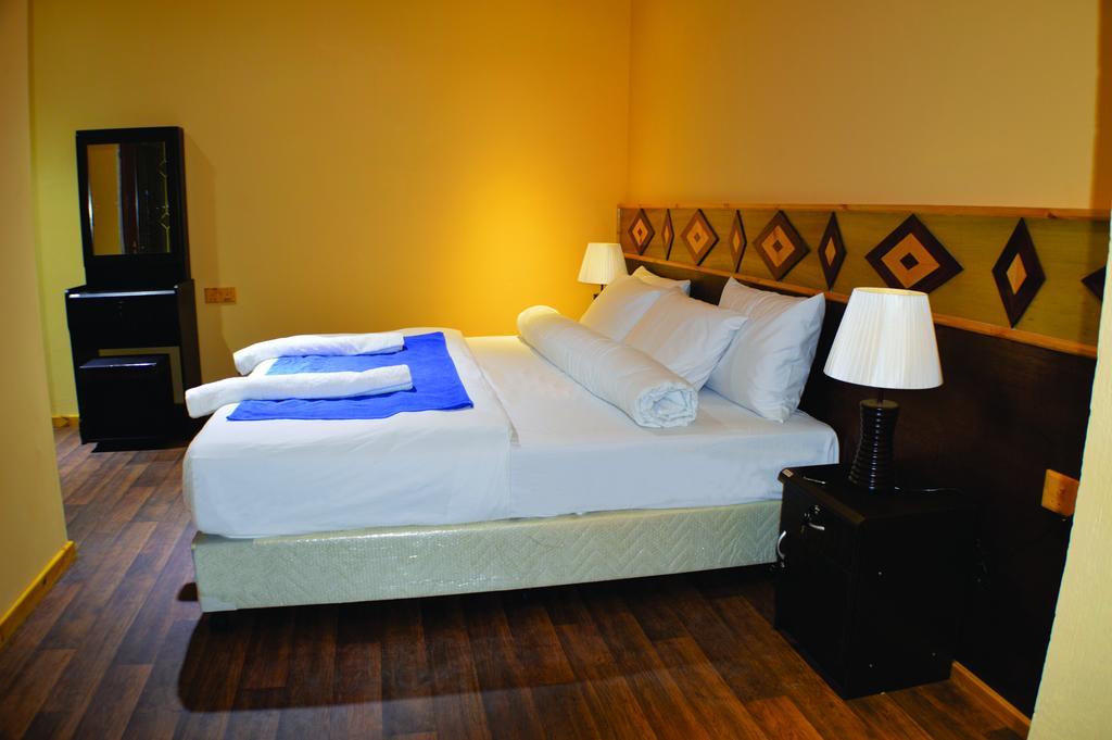 Siesta Beach Hotel Maafushi Exterior photo