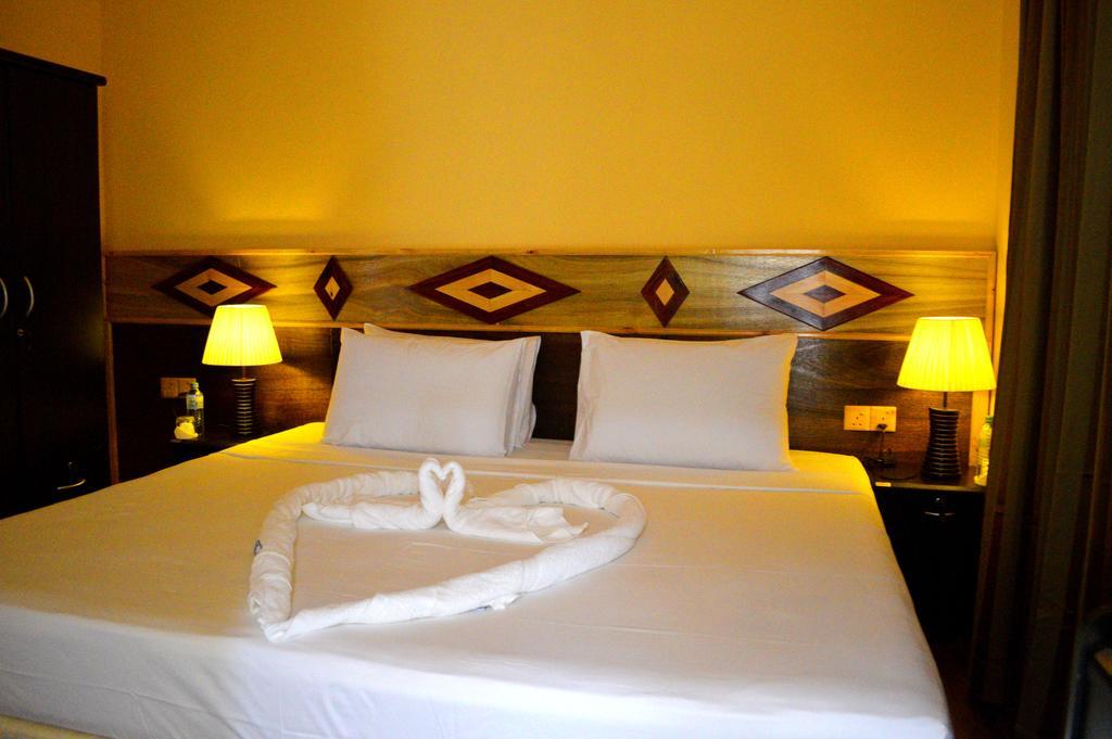 Siesta Beach Hotel Maafushi Exterior photo